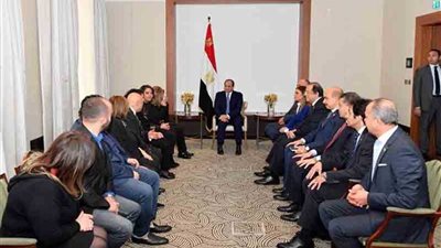 الرئيس السيسي يلتقي في ختام زيارته لفيينا عددا من أبناء الجالية المصرية بالنمسا..