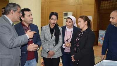 رئيس جامعة بنها: تبني مشروعات الطلاب وتسويقها