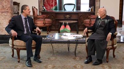 السفير المصري في كابول يقدم أوراق اعتماده للرئيس الأفغاني ..صور