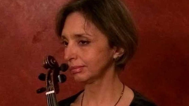 انسامبل حورس يعزف