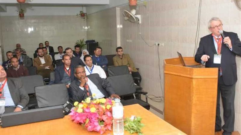 خبير ألماني يشيد