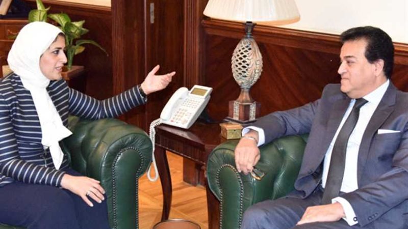 رئيس الوزراء يشهد