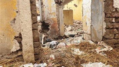 مصرع شخص وإصابة 2 إثر انهيار منزل بالبحيرة 