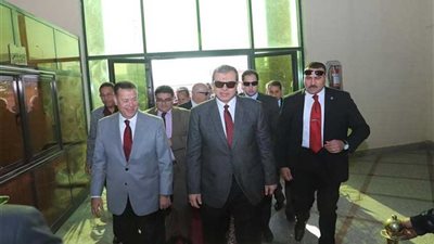 وزير القوى العاملة ومحافظ بني سويف يزوران مصنع الخميرة