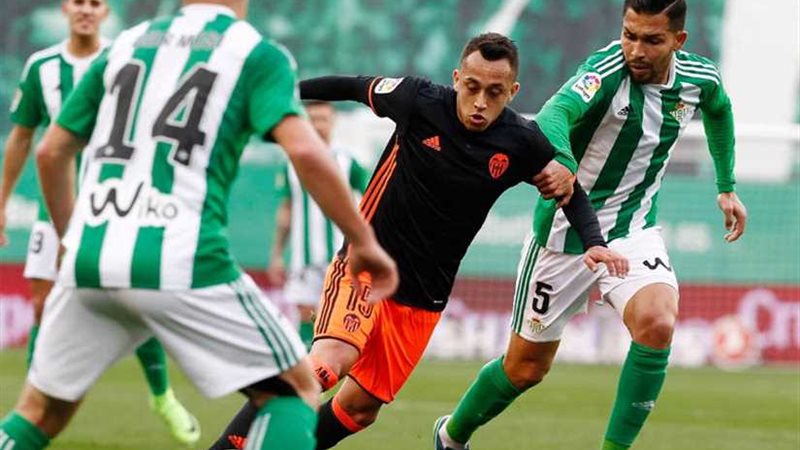 ريال بيتيس يتعادل