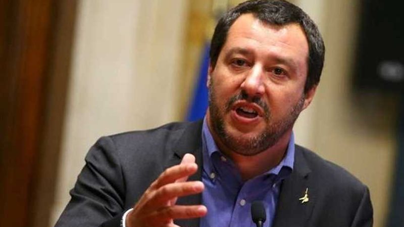 وزير الداخلية الإيطالي