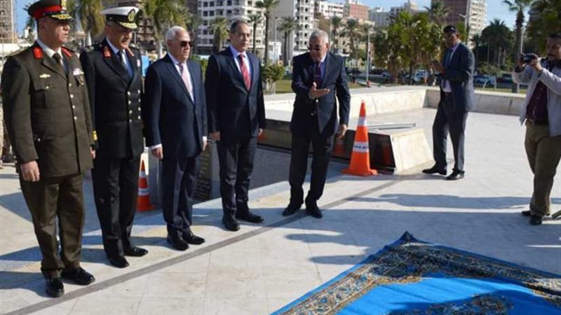 محافظ بورسعيد يحتفل