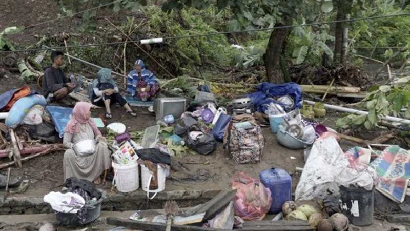 222 قتيلاً على الأقل