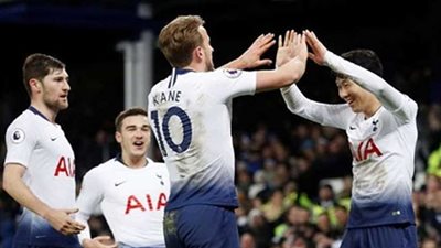 سداسية توتنهام في مرمى أفيرتون تتصدر عناوين الصحف الإنجليزية