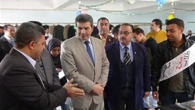 1500 قطعة ملابس بـ