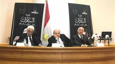 مفكرون وسياسيون: السادات رجل دولة متميز وسياسي محنك