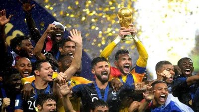 الرواية السرية للفوز بكأس العالم تتصدر عناوين الصحف الفرنسية