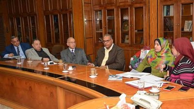 اجتماع موسع بجامعة أسيوط لمتابعة إجراءات تحسين تصنيف الجامعة عربيا ودوليا..(صور)