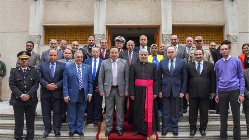 بالصور.. محافظ الإسكندرية