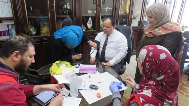 وزير المالية يجرى