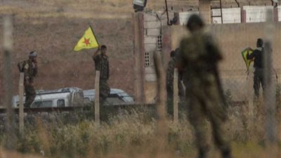 أكراد سوريا يجرون اتصالات مع موسكو لدفع دمشق لحماية الحدود من هجوم تركي محتمل