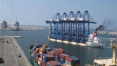 فتح بوغاز ميناءي الإسكندرية والدخيلة بعد تحسن الأحوال الجومائية