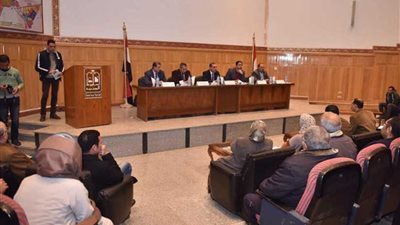 محافظ أسيوط يستجيب لتظلمات الحاجزين بمشروع 