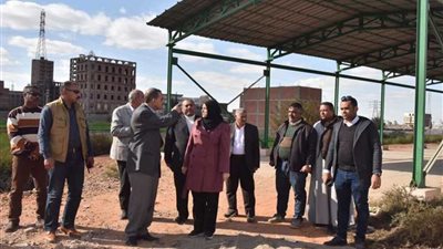 محافظ أسيوط يتفقد أعمال تطوير مواقف القوصية.. (صور)