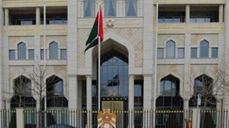 الإمارات تعيد افتتاح