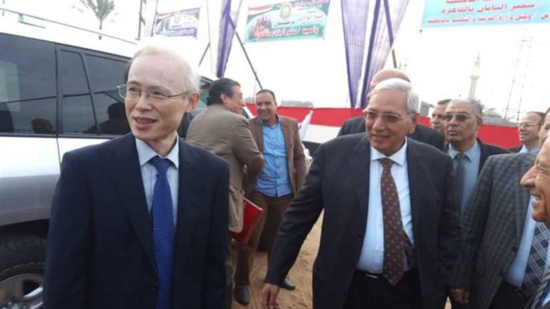 السفير الياباني يتفقد