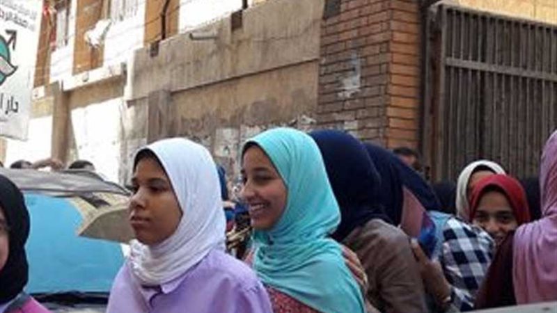 سعادة بين طلاب الصف