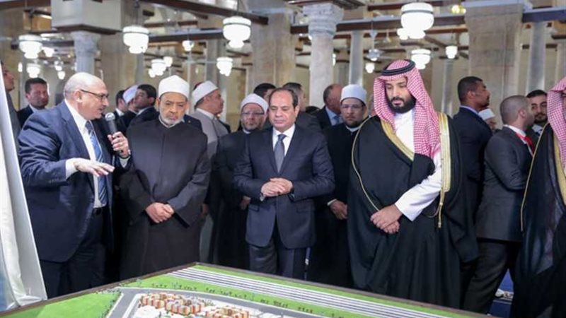 روعة المعمار تعانق