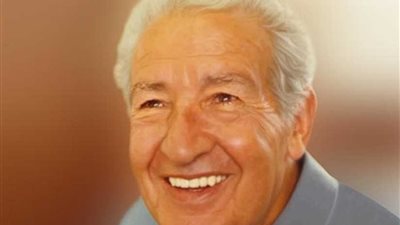 إحسان والعمالقة.. تطاول وعتاب وخذلان