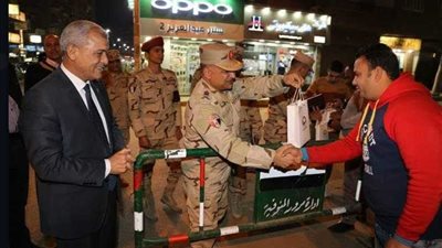 هدايا الكريسماس من مدير الحرب الكيماوية لـ”المنايفة“