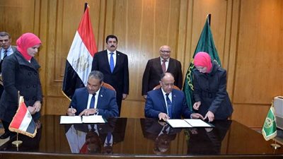 بروتوكول تعاون مع جامعة عين شمس لتدريب المرأة المعيلة وذوي الاحتياجات الخاصة على التصنيع