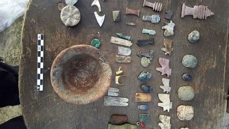 الآثار: الكشف عن