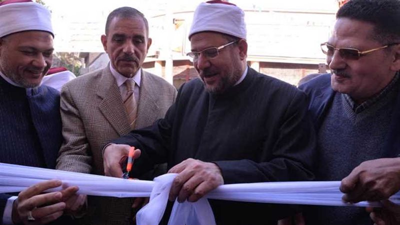 وزير الأوقاف ومحافظ