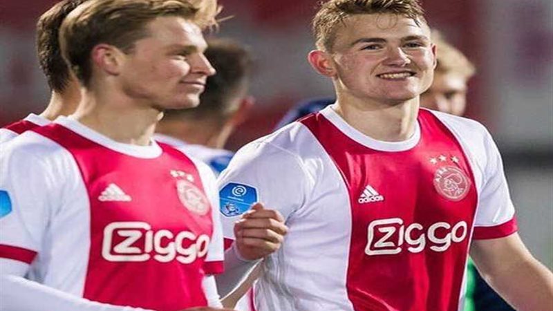 أياكس يحصل على 140