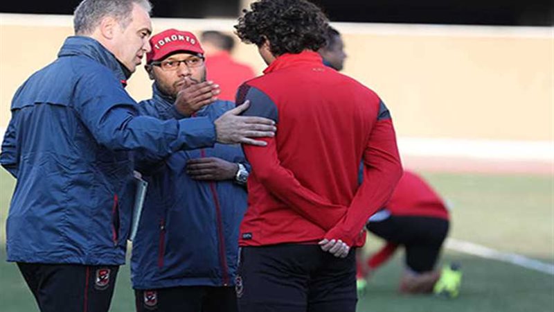 لاسارتي يعقد جلسة