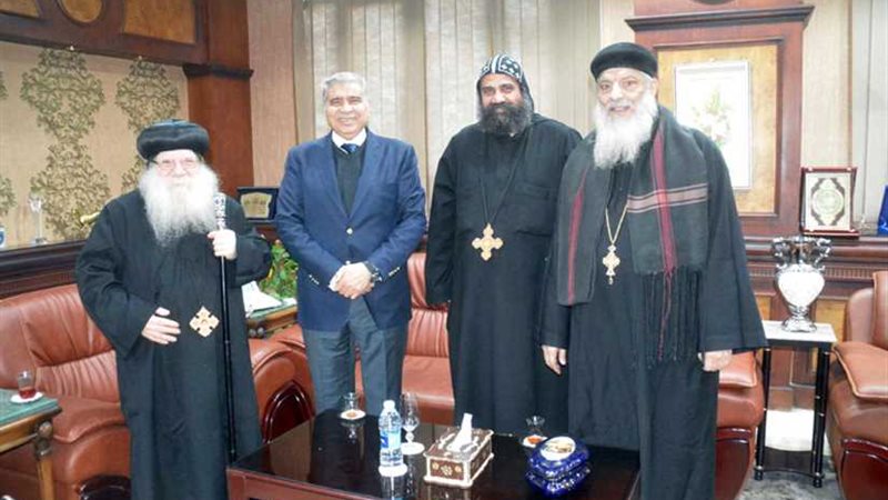 محافظ المنيا يستقبل