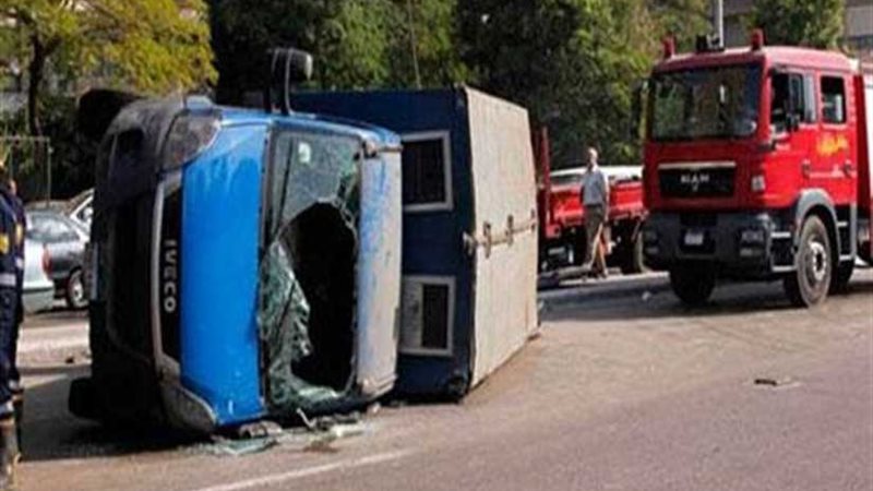 إصابة 9 بينهم ضابط