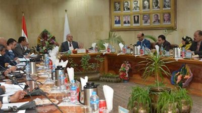 مجلس جامعة أسيوط يوافق على منح 22 درجة دكتوراه و43 ماجستير