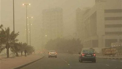 طقس الأربعاء: أمطار ورياح 