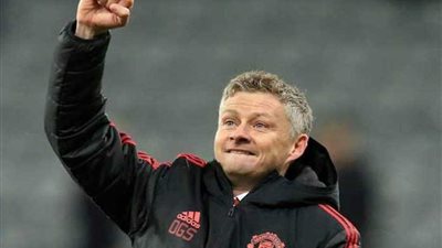 بعد الإنجاز التاريخي.. مدرب اليونايتد يرفض دور 