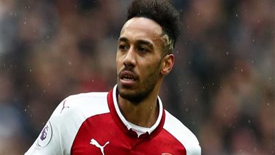 «أوباميانج» يتصدر و«صلاح»ثالث الهدافين بعد تفوق «كين»