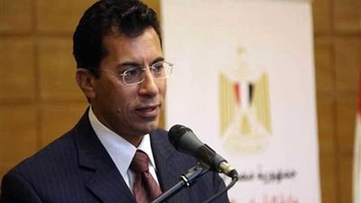 أشرف صبحي يؤكد على تقديم كل أنواع الدعم لأهالي حي الأسمرات