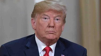 ترامب ينفى اختيار جيم ويب وزيرا للدفاع