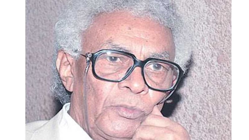 تشييع جثمان الكاتب