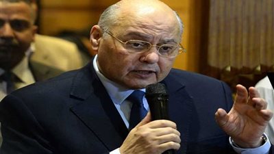 موسى مصطفى: نهنئ الأمة بعيد الميلاد المجيد