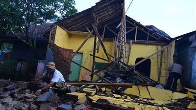 زلزال في إندونيسيازلزال بقوة 6.6 درجة يضرب إندونيسيا