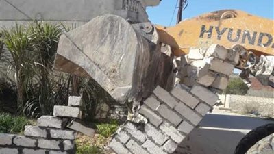 إزالات فورية لمخالفات المباني ببرج العرب