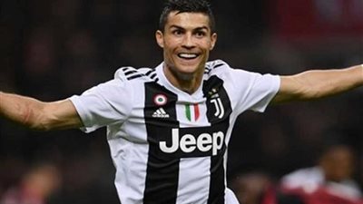 رونالدو يتلقى عرضًا خياليًا للعب في فريق عربي