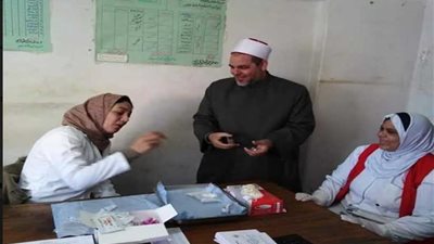 أوقاف المنوفية تفحص العاملين في ١٠٠ مليون صحة