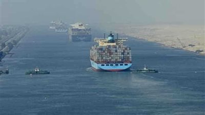 عبور 57 سفينة المجرى الملاحي لقناة السويس