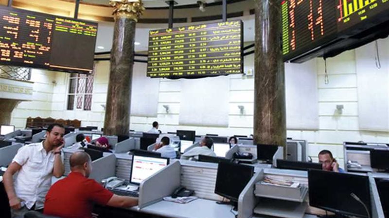 تباين مؤشرات البورصة